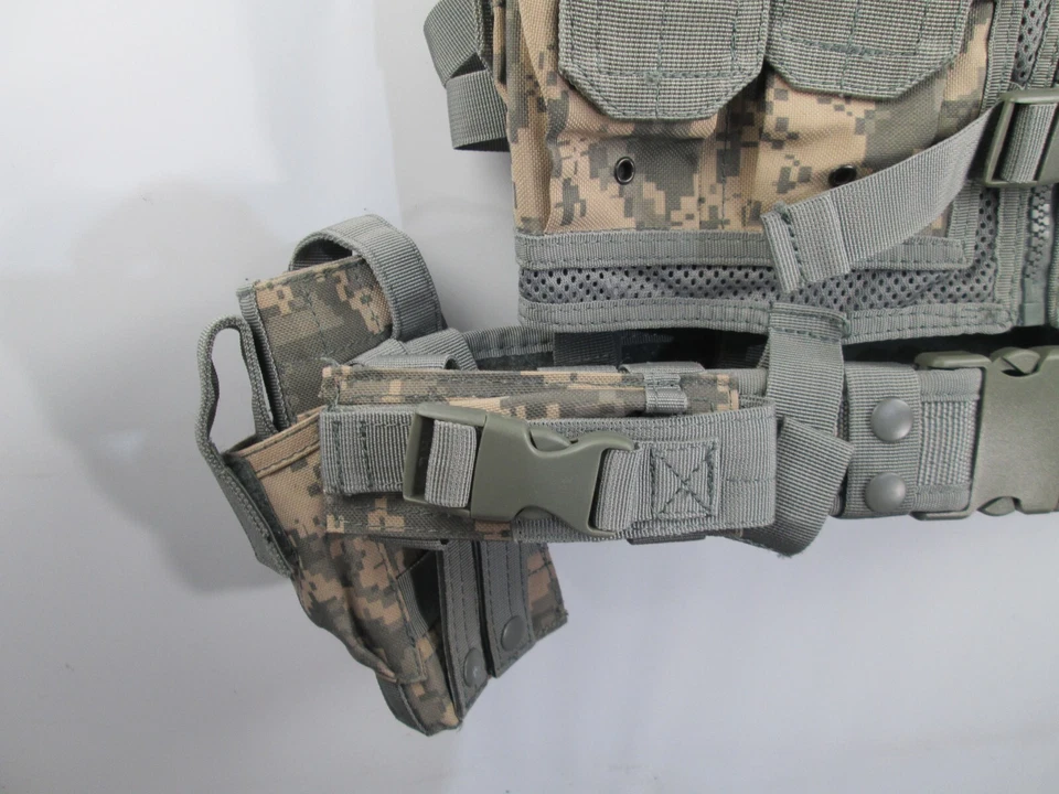 Tactical Law Enforcement Military Vest Digital Camo Mens - Image 4 of 4