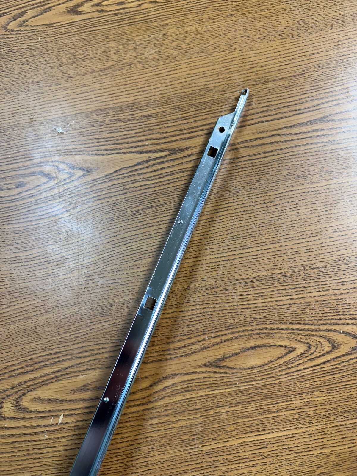 04-2008 Maserati Quattroporte Right Front Side Door Window Upper Molding Chrome