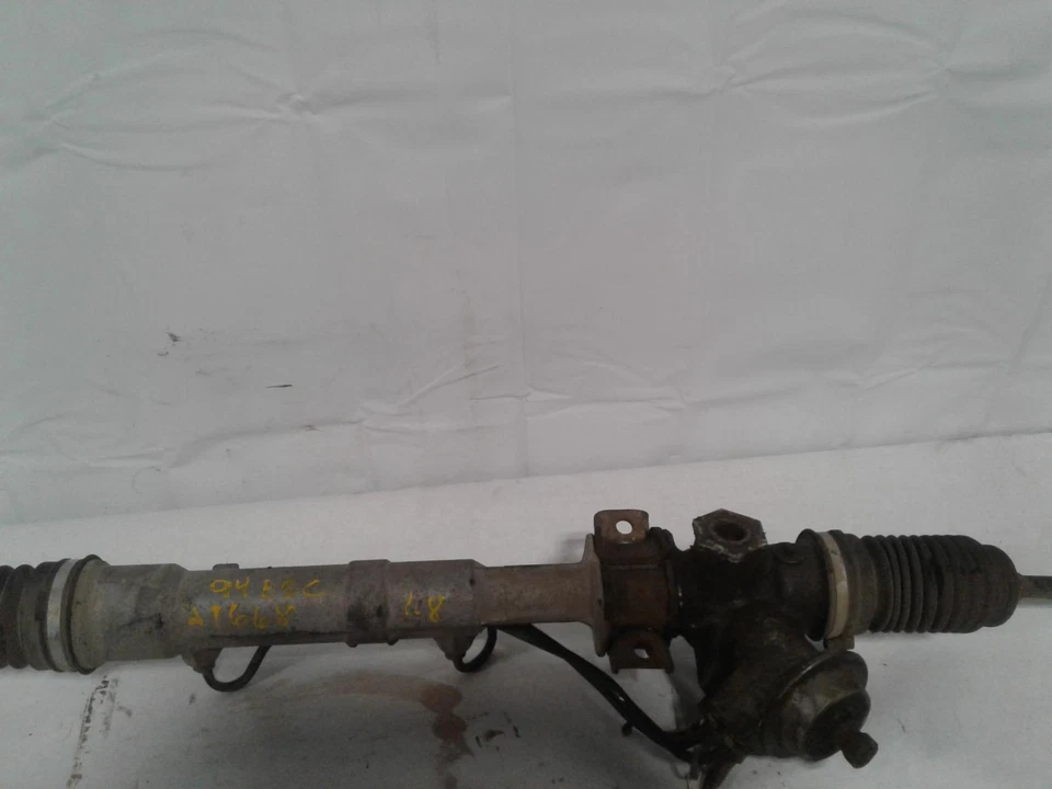 Used Rack and Pinion Assembly fits: 1994 Ford Escort Power Rack and Pinion Mazda Foto 3 de 4