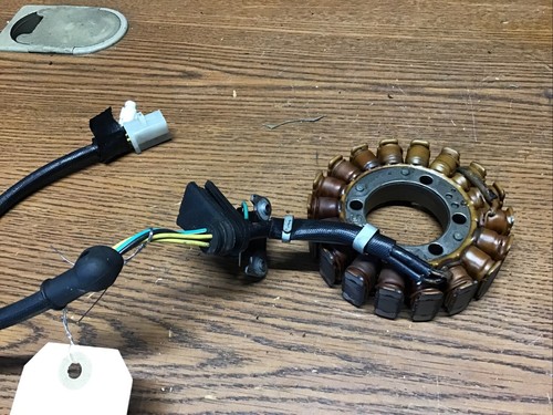 Stator # 3430-069 Arctic Cat 1999 Red 300 ATV 4x4 - Picture 9 of 13