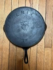 Pre Griswold Erie #12 Second Series Cast Iron Skillet Sits Flat