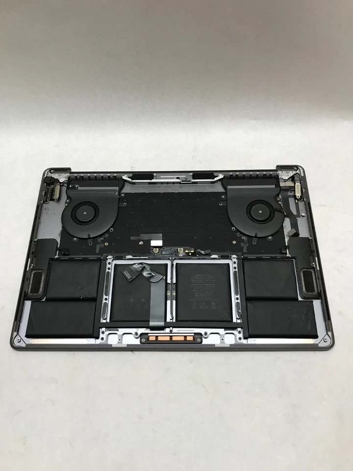 Apple MacBook Pro 2016 15" A1707 Palmrest+Battery ONLY For Parts/Repair READ -DW - Image 2 of 4