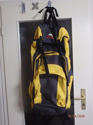 Freeway Travel Backpack  60-70 Lieter Stauraum Regenhaube 5 Seitentaschen