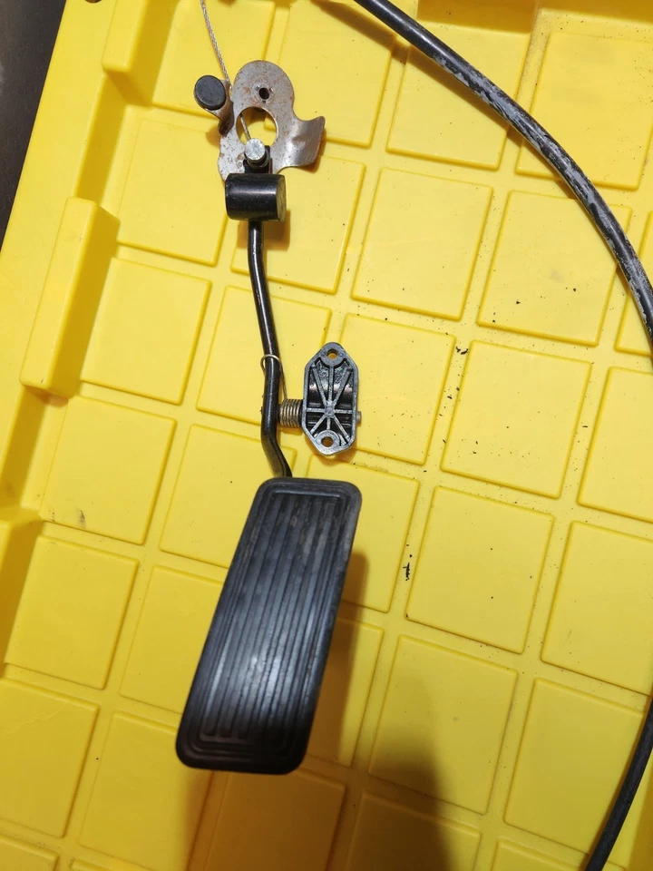 Celica 22re 1984-1985 pedal de gasolina y cable de acelerador transmisión automática OEM Foto 2 de 3