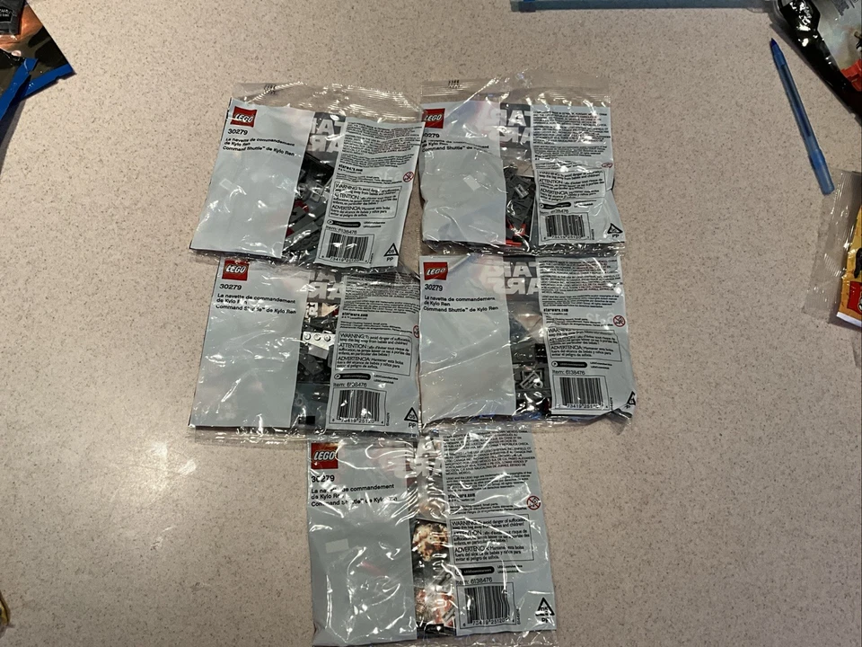 LEGO Star Wars: 5 Kylo Ren's Command Shuttle (30279) Polybag RETIRED New Sealed - Image 2 of 2