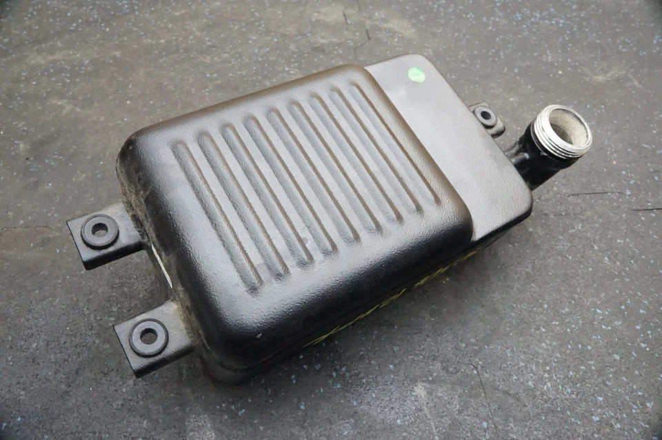 Оригинальный коллектор бак охлаждающей жидкости в сборе 266733 Ferrari FF 2011-16 - Изображение 2 из 4