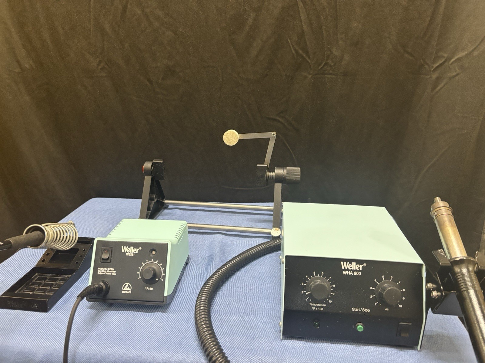 Weller WHA 900 WES51 Hot Air Rework Station 120V 650W & Stand ,Tested & Working