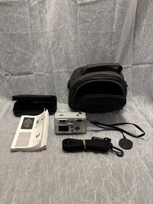 HP PhotoSmart 635 2.1 MP Digital Camera w/3x Optical Zoom W/ Carrying Case Works