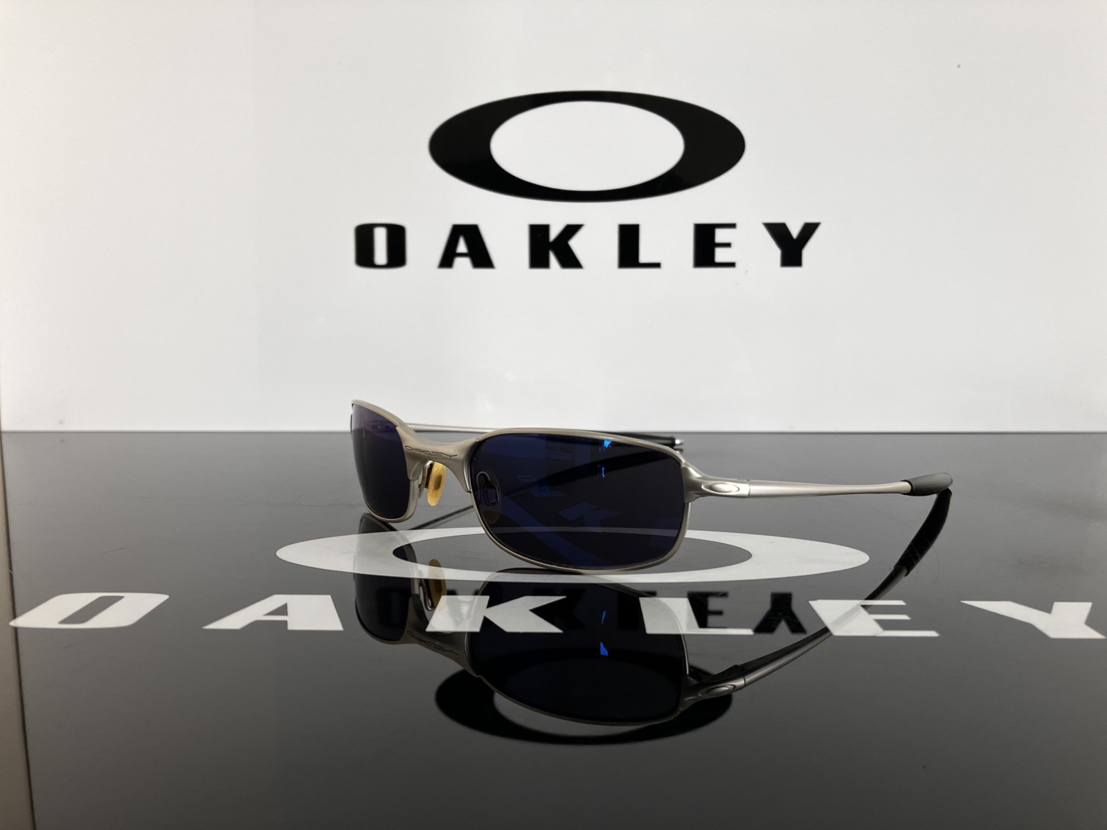 Oakley Square Wire 2.0 Sunglasses #391 