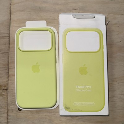 Apple iPhone 17 Pro Silicone Case with MagSafe   Neon Yellow Original