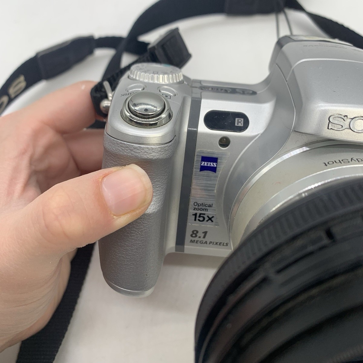 な*た様 SONY DAT機器 シルバー Sony Cyber-shot DSC-H9 8.1 MP Digital Camera - Silver for sale