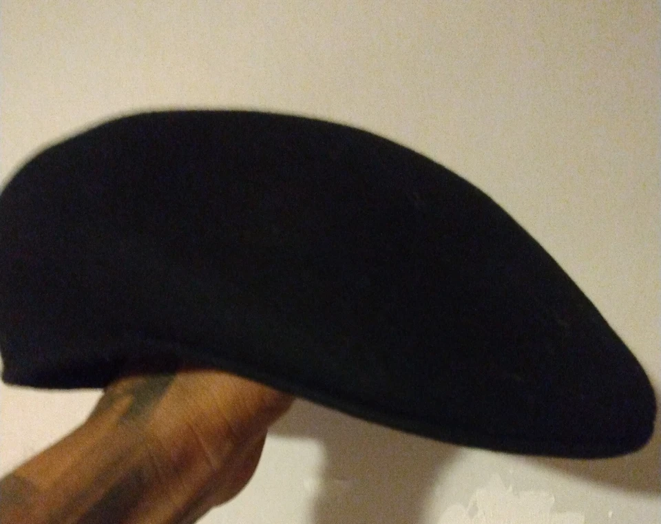 Chapéu boina feminino de cashmere estilo francês Quince. Preto. Macio. Novo com etiquetas. - Imagem 4 de 4