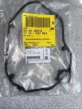 GENUINE BMW CYLINDER HEAD VALVE COVER RIGHT 11121027894 R1300