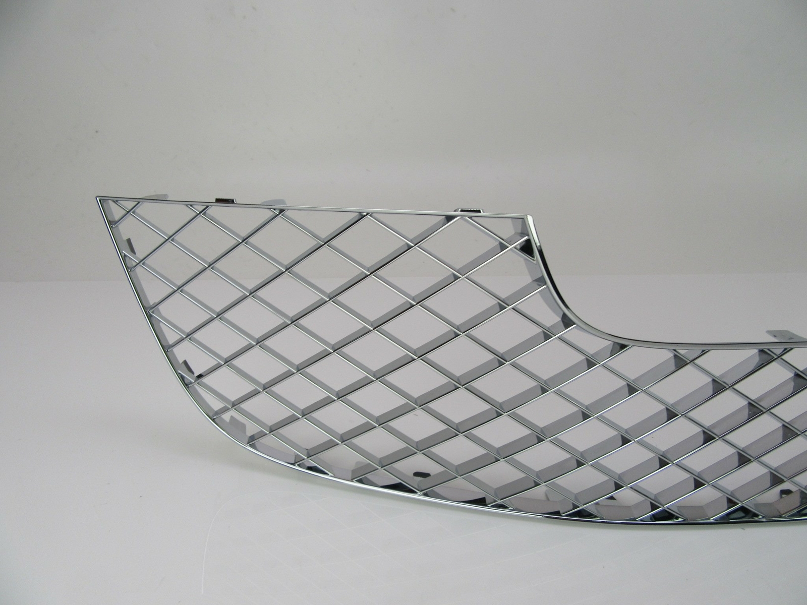 Bentley Continental Gt Gtc right front center bumper grill chrome 709