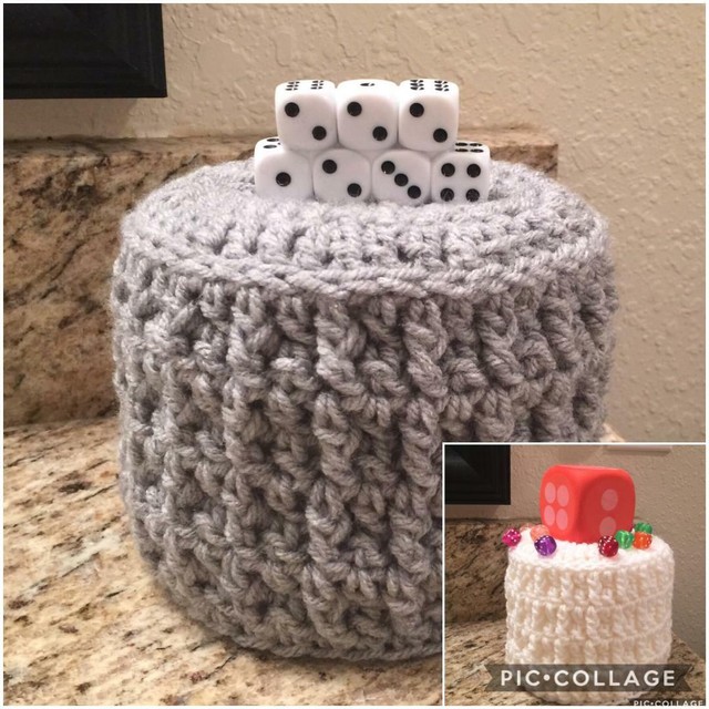 Bunco Toilet Paper Roll Cover, Dice Toilet Paper Roll Cozy
