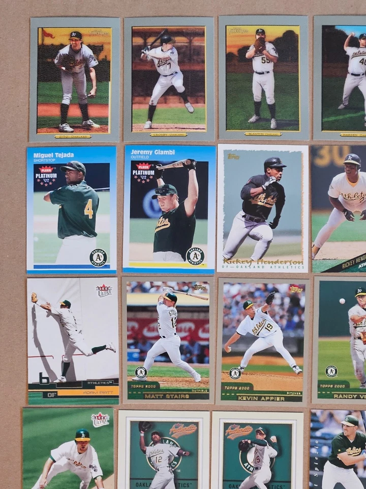 Lote 70 tarjetas de béisbol de atletismo de Oakland sin duplicados McGwire Canseco Henderson Foto 4 de 4