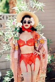 Dita Von Teese Coquette Lace Bra sz 32D / EU 70D  red