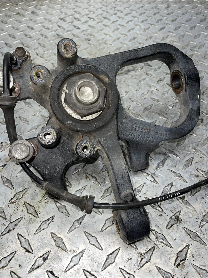 2008 Can-Am Spyder GS 990 передний левый поворотный кулак шпиндель кронштейн ступица OEM - Изображение 2 из 4