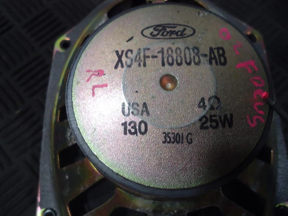Altavoz puerta trasera izquierda Ford Focus SE 2002 sedán XS4F-18808-AB Foto 3 de 4