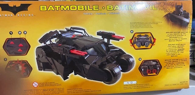 2005 BATMOBILE "BATMAN BEGINS" CAR VEHICLE w/ SECRET WEAPONS MATTEL H1387 ~ NEW - Image 3 of 3
