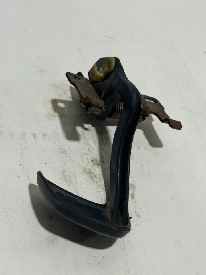 GMC JIMMY 1994-1998 MANIJA DE PUERTA INTERIOR DELANTERA IZQUIERDA USADA OEM Foto 4 de 4