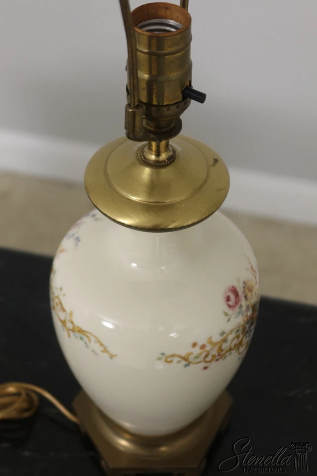 F55020EC: LENOX Floral Decorated Porcelain Table Lamp - Image 3 of 4
