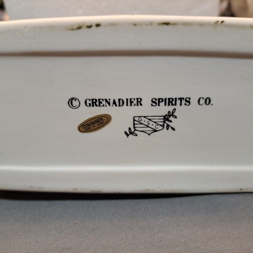 Robert E. Lee Decanter 1974 Liquor Bottle Grenadier Spirits Co Porcelain ~ Empty - Picture 5 of 5