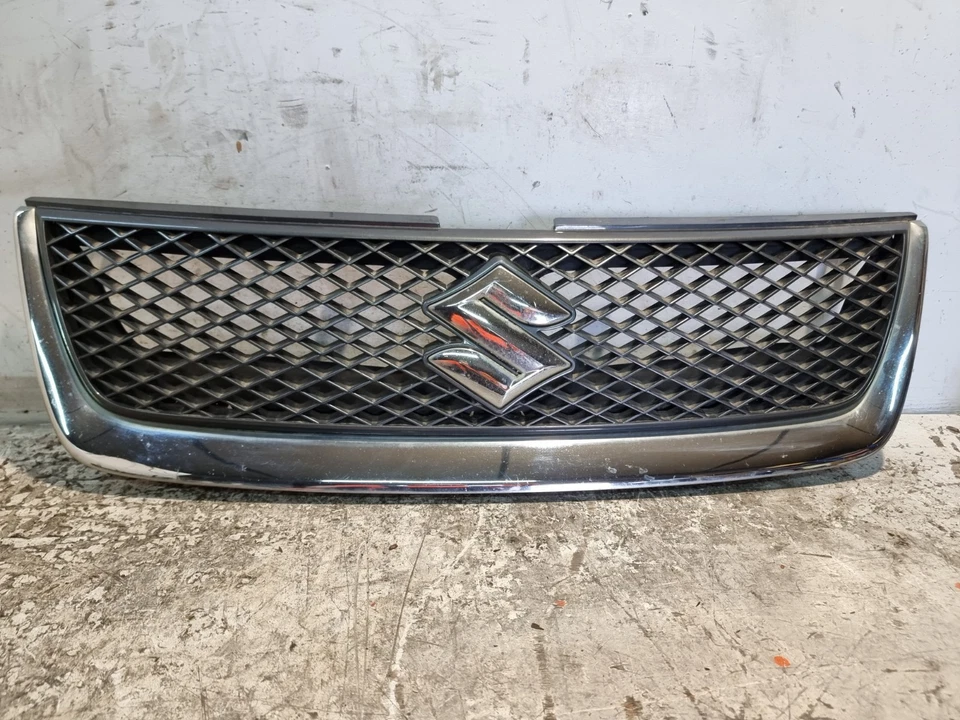 Suzuki Grand Vitara Front Grill & Badge Centre Chrome Grille 2006 JT 71743-65J0 - Image 2 of 4
