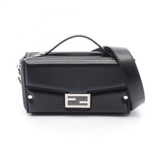 Borsa a tracolla FENDI Soft Trunk Baguette 2Way 7VA565ASIVF0GXN in pelle nera...