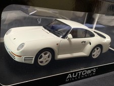 AUTOart 1/18 Porsche 959 White Unused Model Car