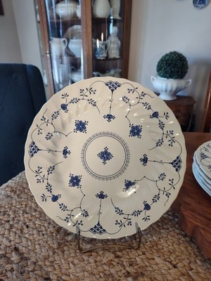 FIVE(5) Churchill England FINLANDIA BLUE WHITE DINNER PLATES EX COND 10 D