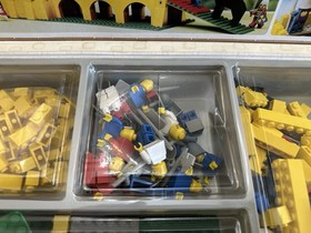 VINTAGE LEGO YELLOW CASTLE 375 PARTS UNOPENED MIB RETIRED SET BOXED 1978 TVE