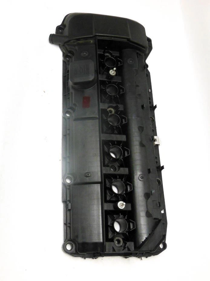 BMW 525i 2003 (E39 E60) motor de 2,5 L M54 cubierta de válvula de culata del motor Foto 2 de 4