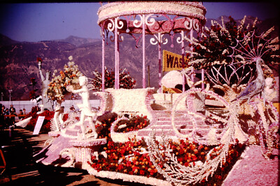 JAN 1964 Tournament of Roses Parade Float Pasadena CA Kodachrome Slide Ref A696