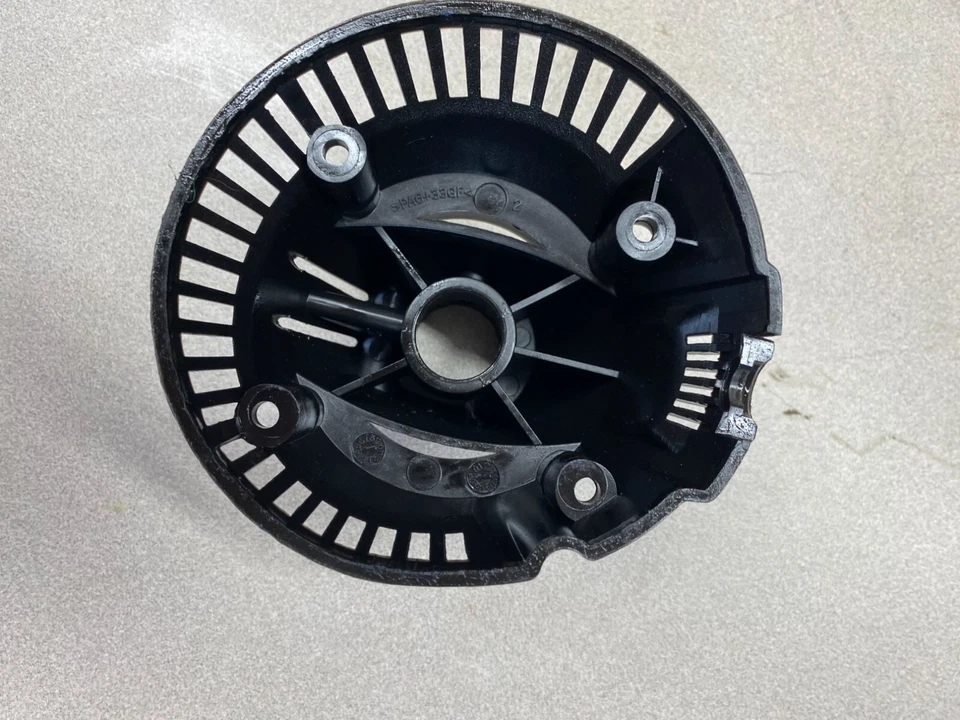 MTD PRO 4 Cycle 26.2cc Gas String Trimmer Shaft To Engine Cover - Image 4 of 4