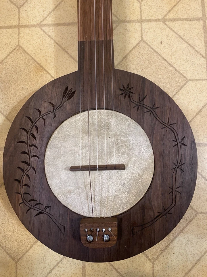Fretless Mountain Banjo, Walnut, New, Gotoh Tuners, Christmas special! - Image 2 of 4