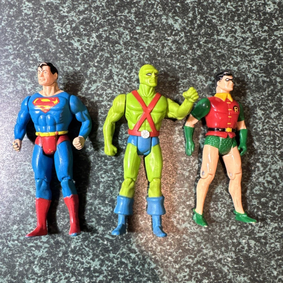 Boneco de ação vintage 1984 Kenner DC Super Powers Superman sem capa - Imagem 3 de 4