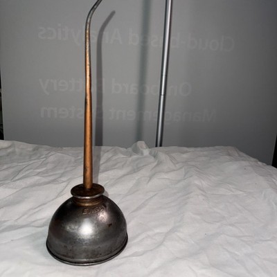 Vintage EAGLE Thumb Oiler Oil Can USA Copper Tone Finish - 10 1/4  Tall