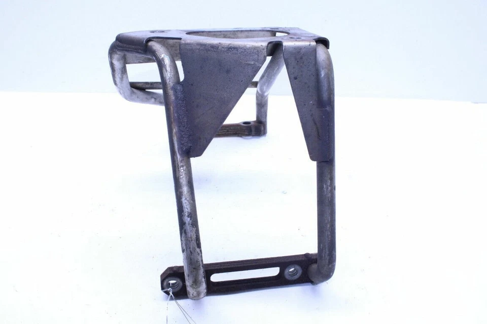 2002-2004 Porsche 911 996 suporte silenciador direito 99611112856 fabricante de equipamento original usado - Imagem 3 de 4