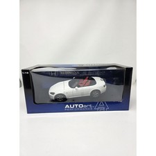 AUTOart 1/18 HONDA S2000 LH DRIVE White AMERICAN VERSION New in box