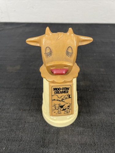 Vintage Plastic Moo Cow Creamer Pitcher Whirley Industries Warren PA - Picture 2 of 12