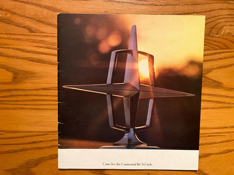 1967 Lincoln Continental Sales Brochure - 24-pages - Form # LC67-109 - Nice Cond