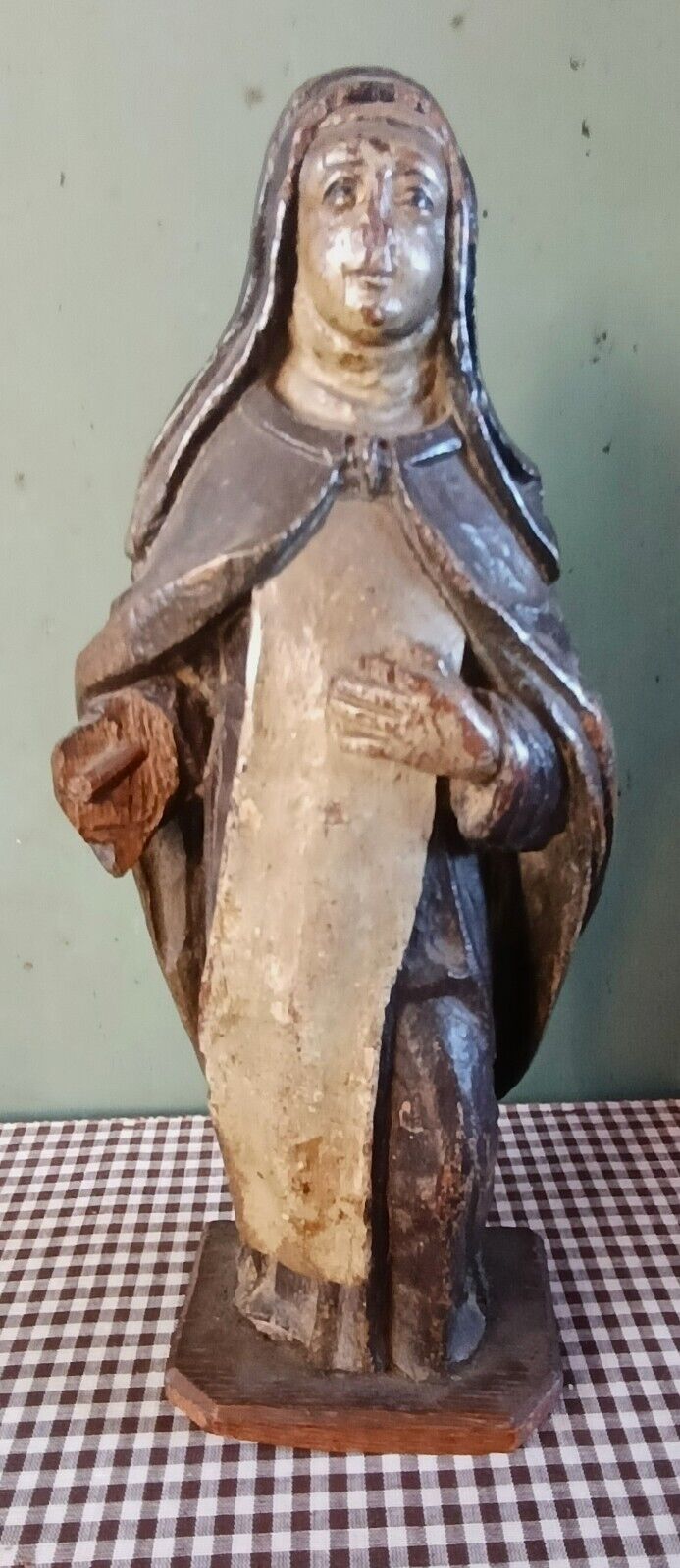 Foto 1 di 9