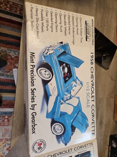 CORVETTE CHEVROLET BLUE CONVERTIBLE 1958 HUGE 1/12 SCALE  METAL CAR GEAR BOX - Picture 1 of 4