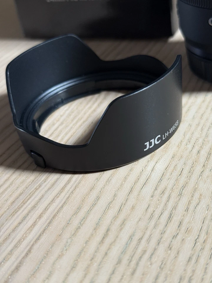 Canon RF 24mm f/1.8 Macro IS STM + JJC Lens Hood + K&F UV Filter - Image 4 of 4