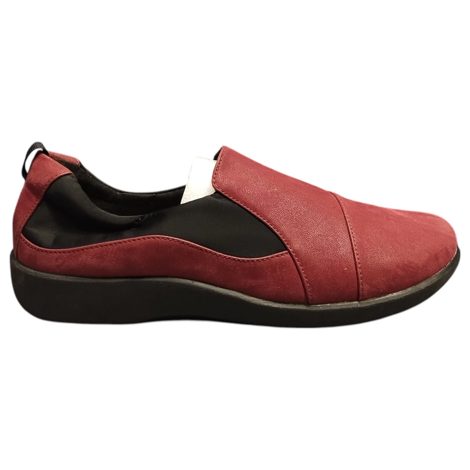 Scarpe basse Clarks Cloudsteppers Sillian Paz donna US 12M rosso nero morbido cuscino