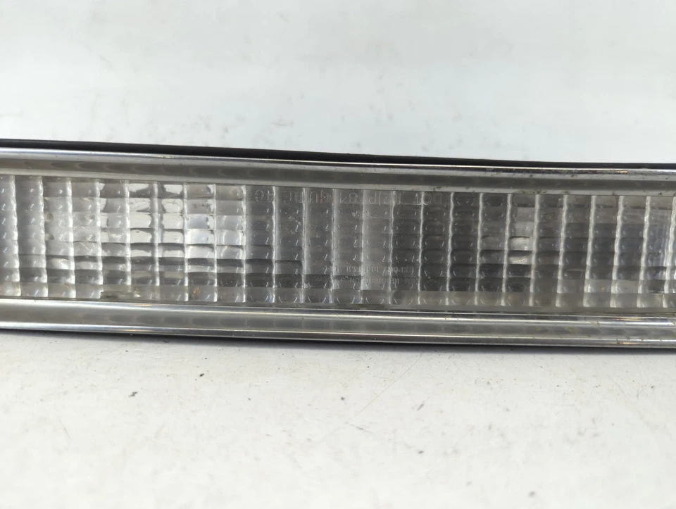 Luz de sinalização Buick Lesabre 1989 - Imagem 3 de 4