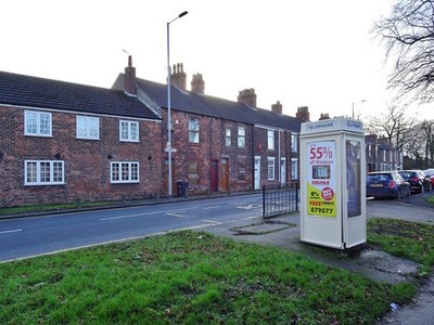 Photo 6x4 Leads Road, Kingston upon Hull Sutton-on-Hull Opposite dwelling c2017