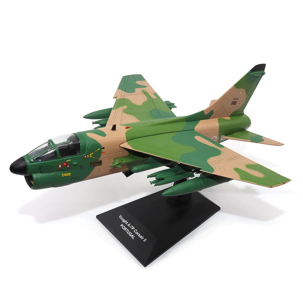 Maquette Vought A-7 Corsair II 1965 Motor City Classics moulée sous pression