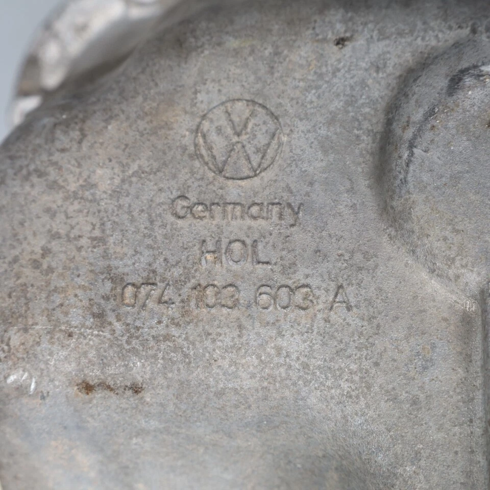 1993-1995 Volkswagen Eurovan 2.5 Engine Oil Pan 074103601B OEM Used - Image 4 of 4